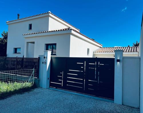 Villa en Provence, piscine privé (Villa en Provence, piscine prive) in Jonquieres (Provence-Alpes-Cote d'Azur)