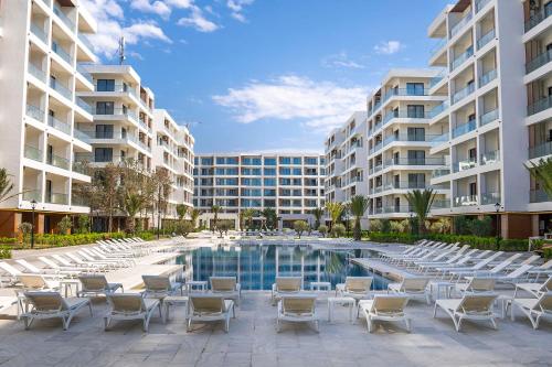 Luxury 3BR Apartment in Sea Breeze Ideal for Families – khách sạn tại Bilgah