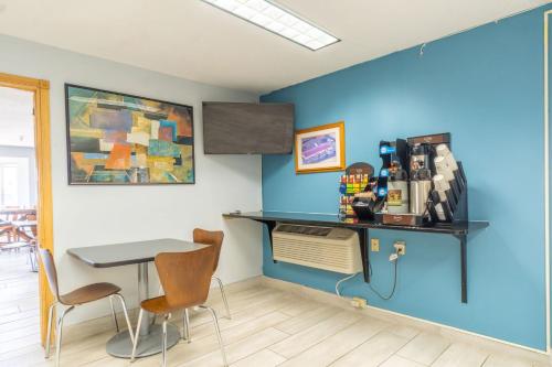 Days Inn by Wyndham Sioux City - image 31
