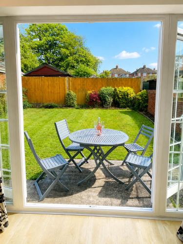 Spacious 6BR Gated Home, Sleeps 9, Private Drive gîte à louer Longport Railway Station