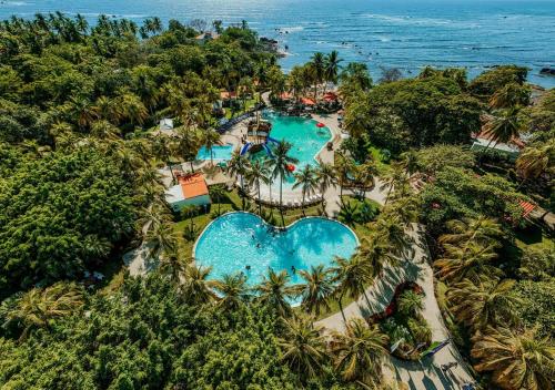 Golden Sands Luxury Villa in Los Cobanos in Los Cobanos