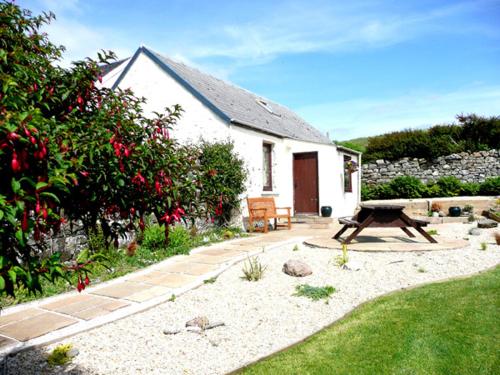 Scoor - Garden Cottage in Pennyghael