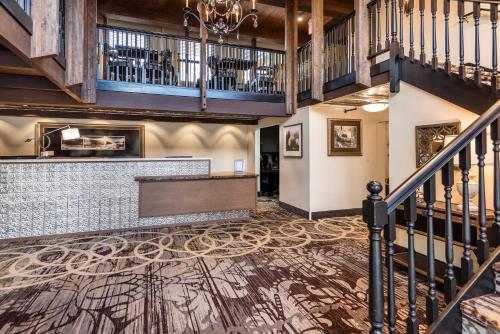 大堂, Holland America Skagway Inn in 史凱威