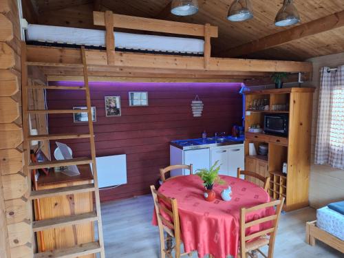Le Repaire de Mitzerlé (Le Repaire de Mitzerle) in Husseren-Wesserling