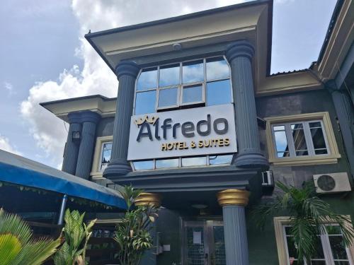 Alfredo Suites Hotel – khách sạn tại Surulere