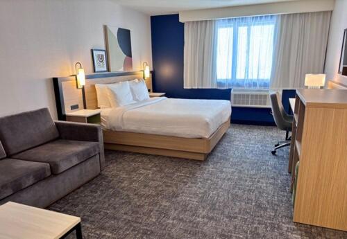 Spark by Hilton Montreal Brossard in บรอสซาร์ด (QC)