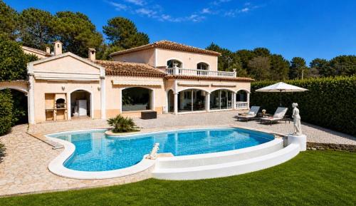 Exceptional villa Pool & large garden