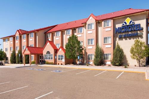 ทัศนียภาพภายนอกโรงแรม, Microtel Inn & Suites by Wyndham Albuquerque West in อัลเบอร์เคอร์กี (NM)
