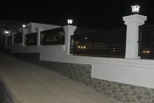 H Furnished Apartments in 布埃亚
