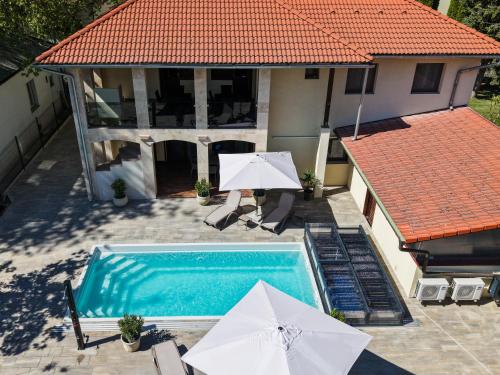 Mirage Apartments & Pool - Balatonboglar – khách sạn tại Balatonboglar
