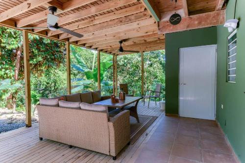 Iekārtas, Country House 3 acres of Privacy and Outdoor Space in Camuy