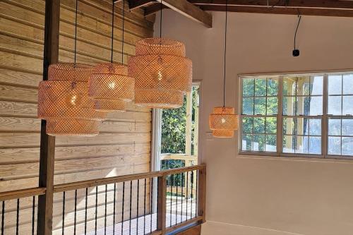 Skats, Country House 3 acres of Privacy and Outdoor Space in Camuy
