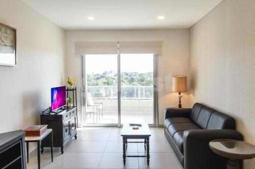 Cozy 2 BR apt in Molas Lopez Avenue