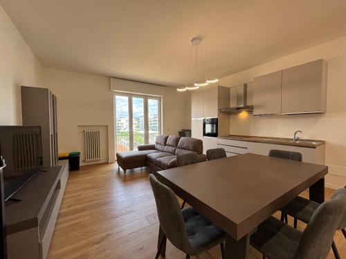 Design & Style Appartamento con 3 camere e 2 bagni