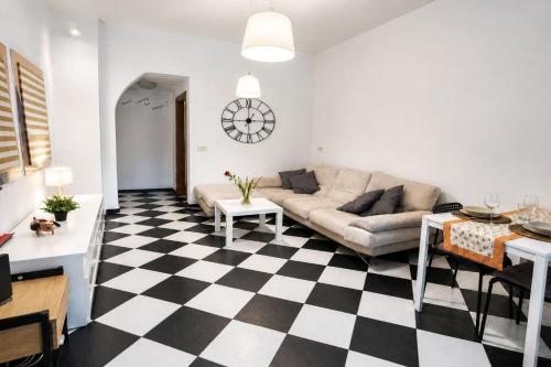 Pietro Giuria - Happy Rentals