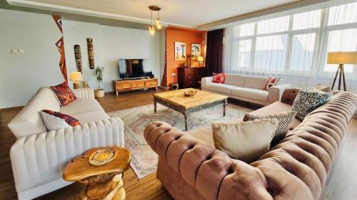 3 bedrooms, 5 beds