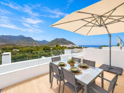 Casa Surya, piscina, wifi y parking con punto de carga EV