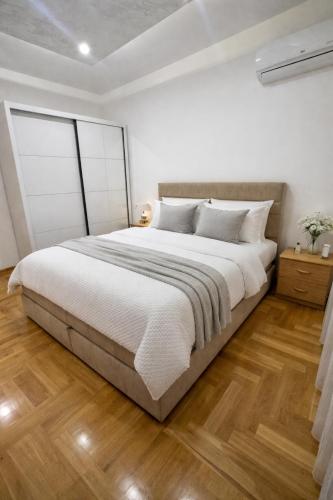 Sea view apartments - image 5