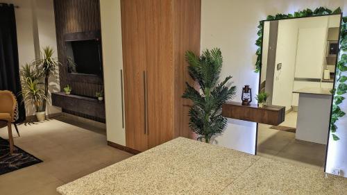 Luxe Studio in DHA - Cozy & Secure Stay - image 5