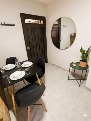 Cozy, local apartment in Envigado