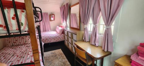 Meyenburg Family Room in Mount Morgan