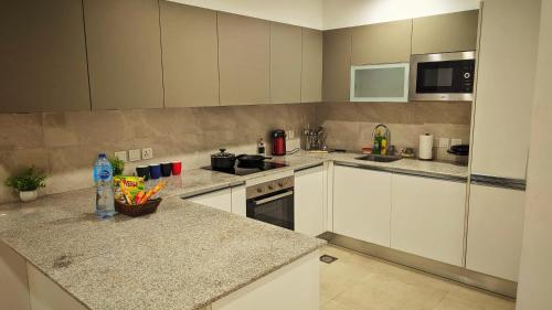 Chic Studio in PentaSquare DHA - Modern & Comfortable - image 8