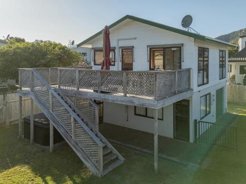 A szálláshely kívülről, Golden Horizon - Pauanui Holiday Home in Pauanui