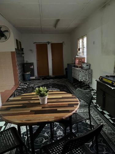 Dqari Homestay KKB in Kuala Kubu Bharu