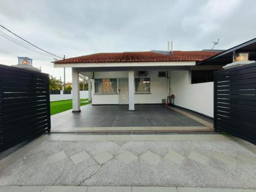Exterior view of Desaru CityCenter Corner House BBQ WiFi NefFlix