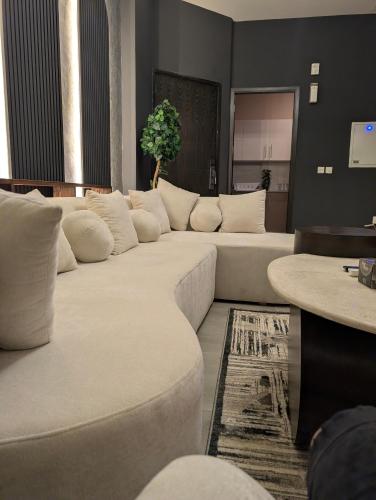 SKYPARK ONE GULBERG GREENS - PREMIUM TWO-BEDROOM APARTMENT By ALVIS SUITE - image 7