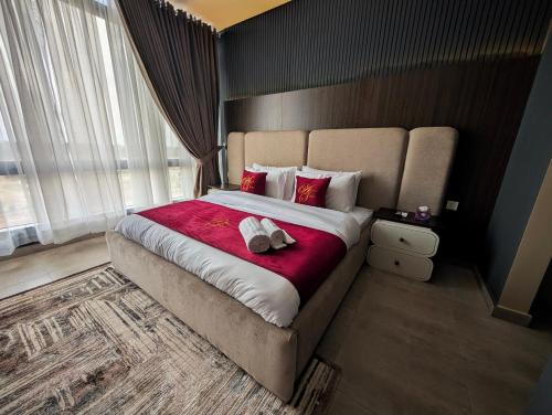 SKYPARK ONE GULBERG GREENS - PREMIUM TWO-BEDROOM APARTMENT By ALVIS SUITE - image 4