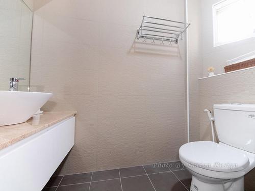 微笑18民宿 附車位