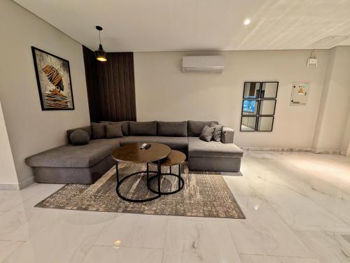 The Avenair MM Alam Gulberg - 1 Bedroom Apartment in Central Lahore - image 12
