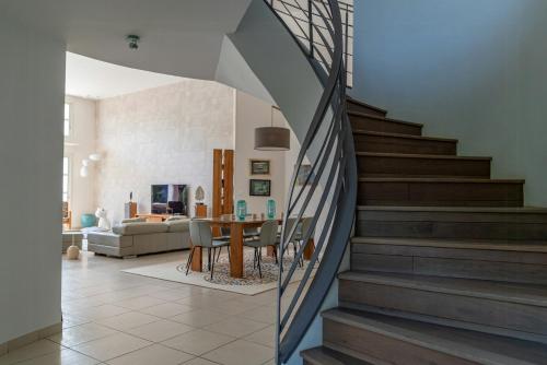 Exterior view, Villa With Lush Garden In Castelnau-Le-Lez in Castelnau-le-Lez