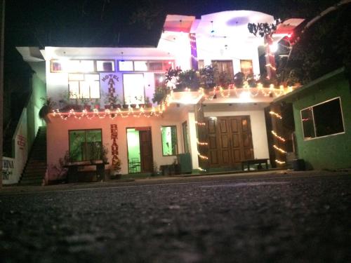 Vista exterior, Hotel Athina & Restaurant in Chilaw