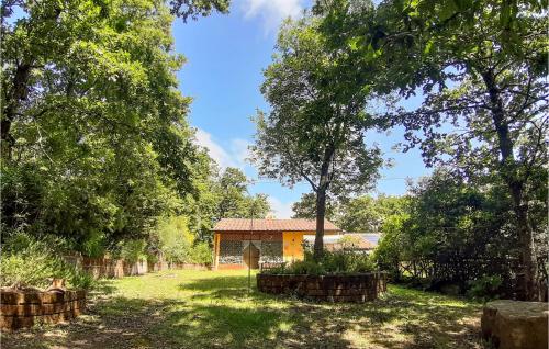 Зовнішній вигляд готелю, 2 Bedroom Stunning Home In Monteverdi Marittimo in Монтеверді Маріттімо