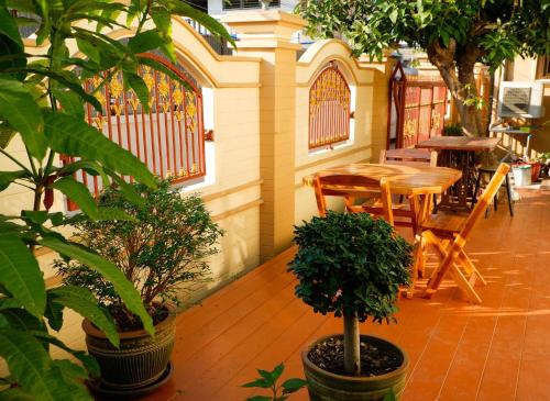 Létesítmények, Ban Yenjid in Pratuchai