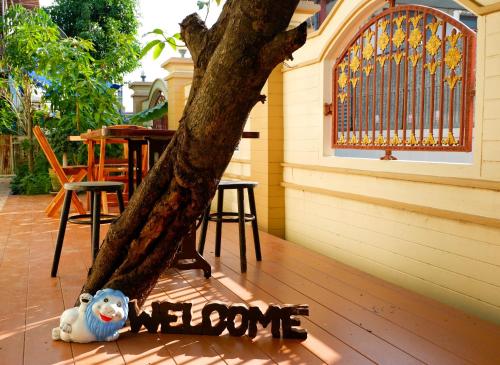 Létesítmények, Ban Yenjid in Pratuchai