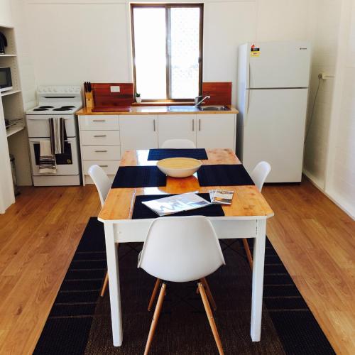 virtuve, Cottage on Cork -Laffin Cottage in Vintona (QLD)