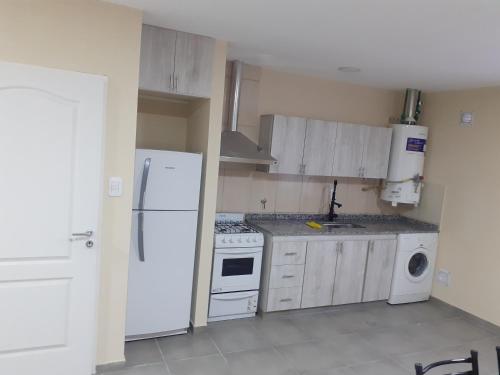 Apartamentos Los Álamos - Aeropuerto