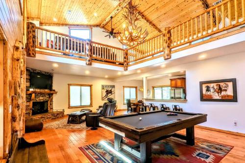 Bel Air of Big Bear - Fun & Tech & Massive Cabin in Big Bear City, USA