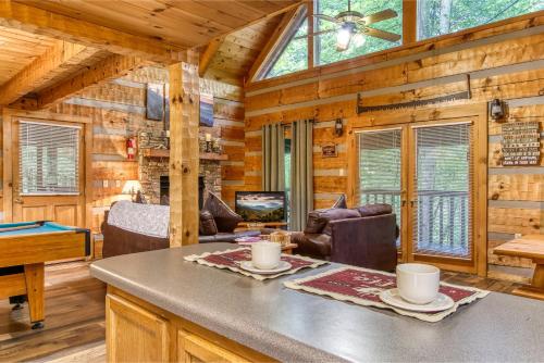 Cozy Mountain Hideaway - image 30