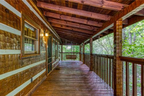 Cozy Mountain Hideaway - image 22