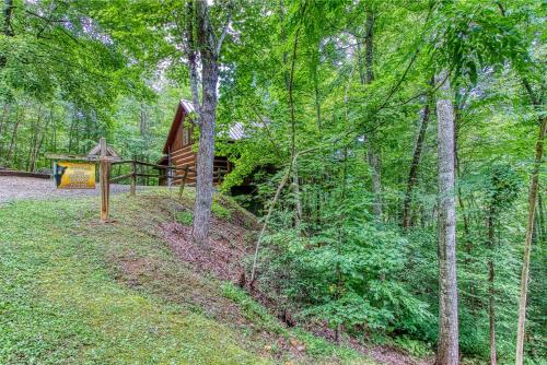 Cozy Mountain Hideaway - image 27