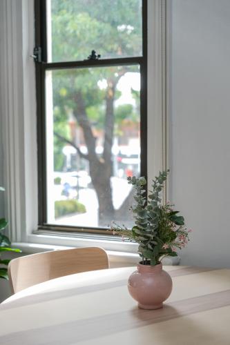 NY Inspired 1BR Apartment Cosy and Central - image 8