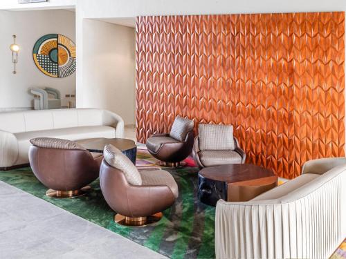 Koplietošanas atpūtas telpa ar TV, Bon Hotel Crown Forest in Agona Swedru