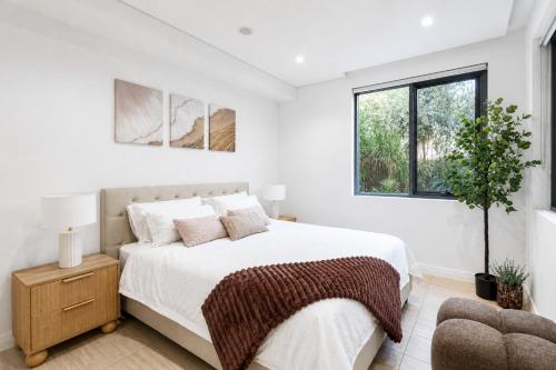 Bondi Garden Gem 2 BD With Hot Tub Patio BBQ and Parking - image 13