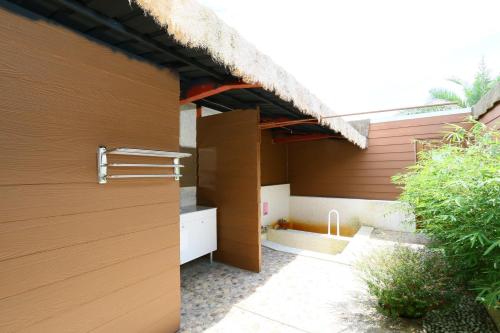RUISUI PALM LAKES BED AND BREAKFAST in Ruisui Township