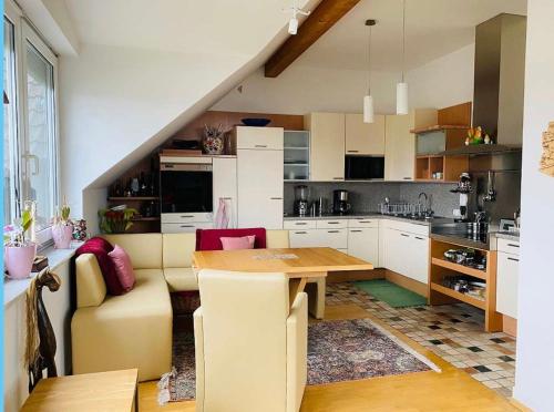 Big Apartment With Mountain and Garden View in Klagenfurt