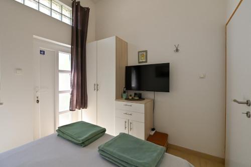 Apartment Mate - image 26
